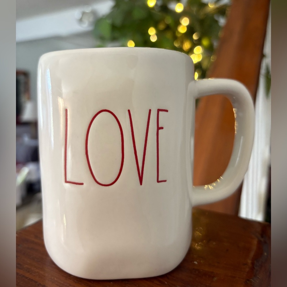 Rae Dunn LOVE Mug 20 Oz